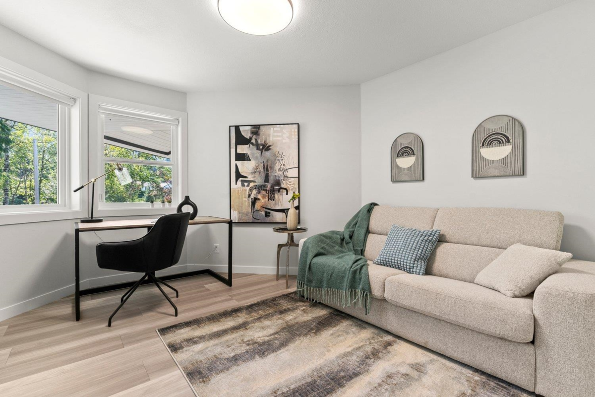 Entry Foyer Photo of 41965 Nikada Drive, Yarrow, BC