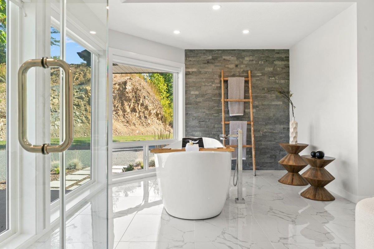 Laundry Room Photo of 41965 Nikada Drive, Yarrow, BC