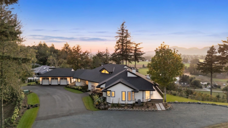 41965 Nikada Drive, Yarrow, BC, Yarrow — Single Family Residence for sale