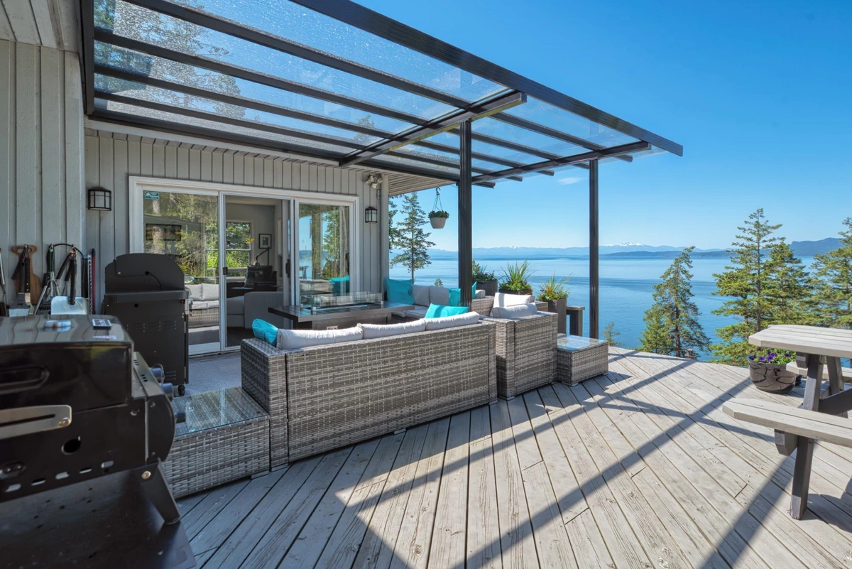 Exterior Rear Photo of 10991- 10993 Sunshine Coast Highway, Halfmoon Bay, BC