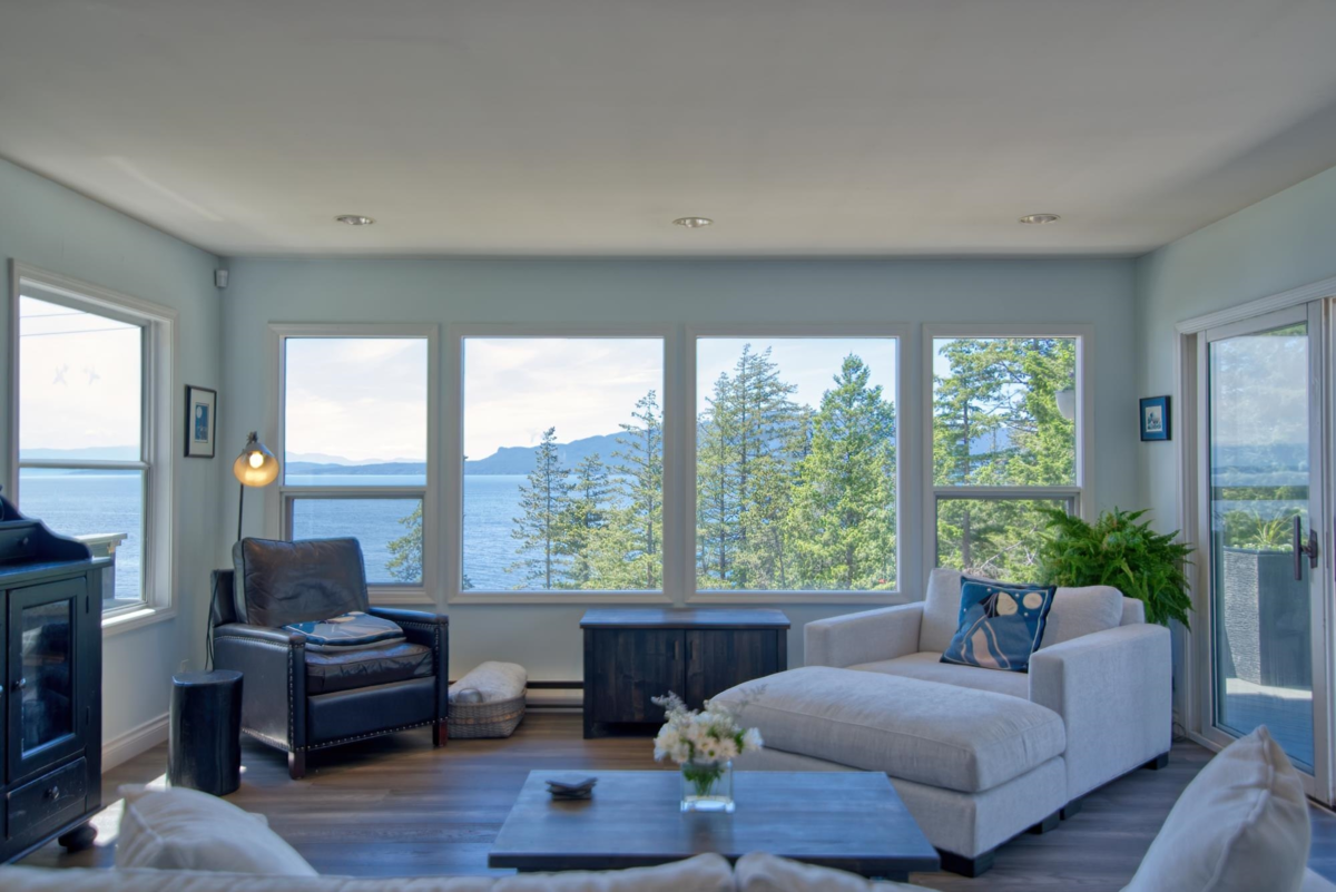 Primary Bedroom Photo of 10991- 10993 Sunshine Coast Highway, Halfmoon Bay, BC