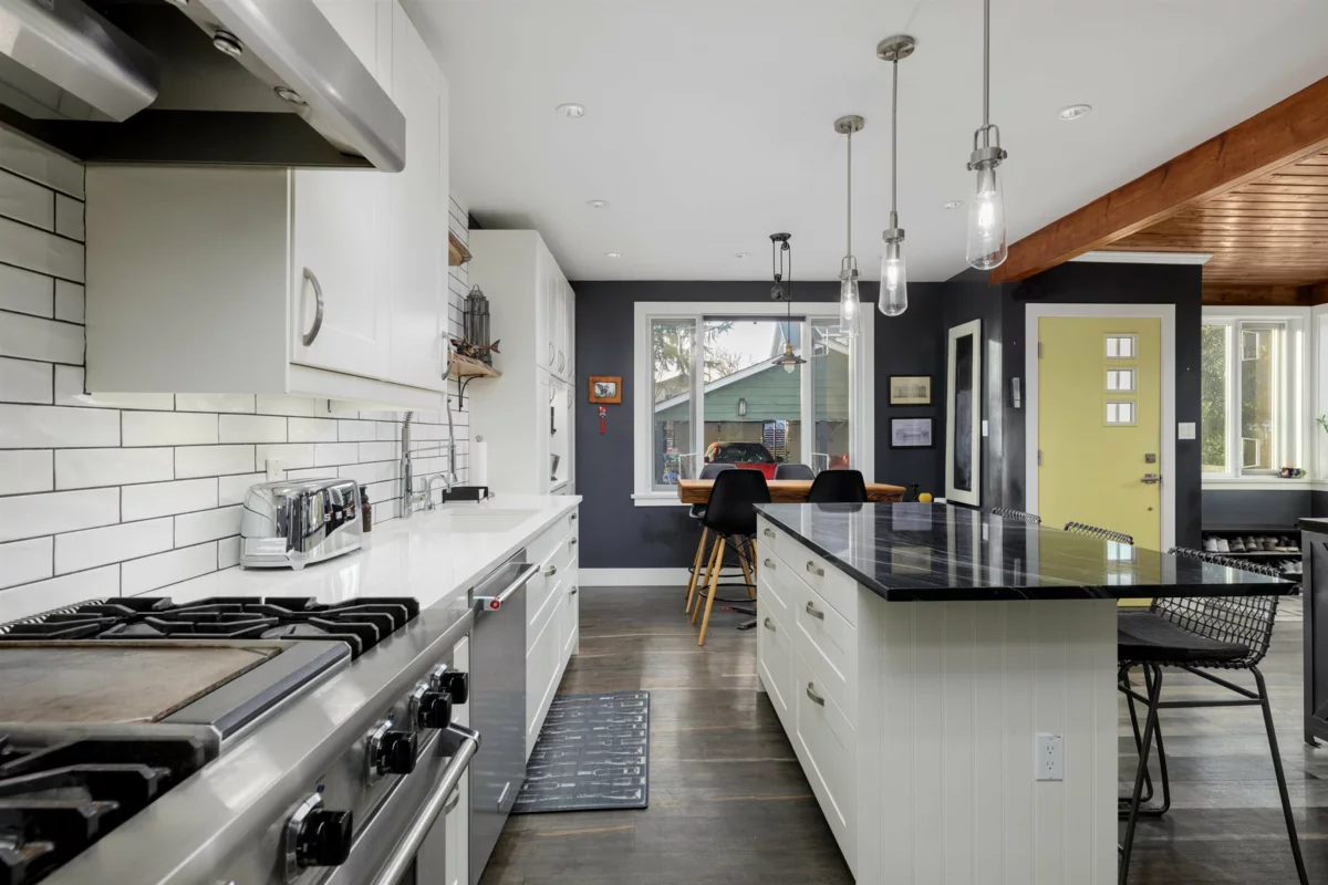 Breakfast Nook Photo of 5935 Prince Albert Street, Vancouver, BC