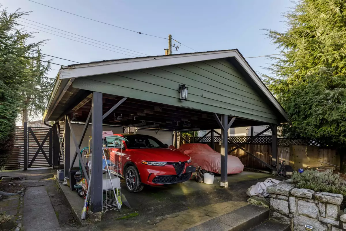 Front Yard Photo of 5935 Prince Albert Street, Vancouver, BC