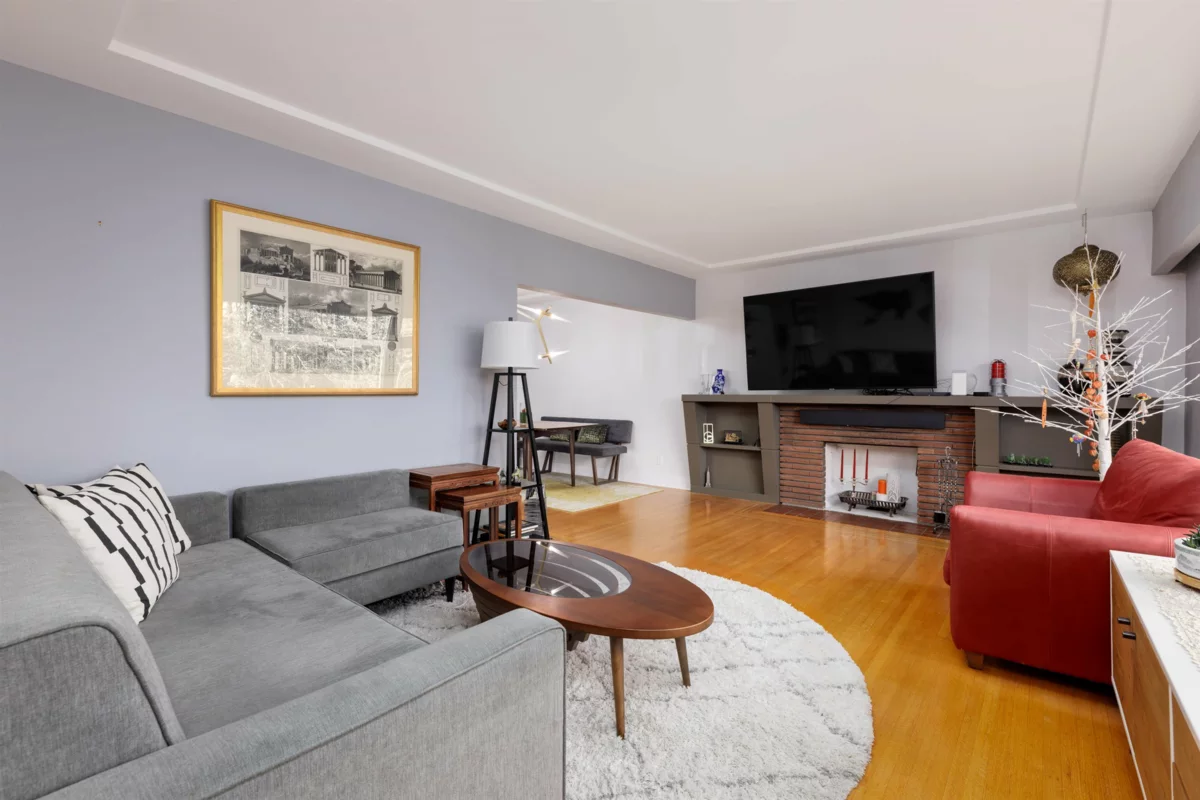 Living Room Photo of 5935 Prince Albert Street, Vancouver, BC