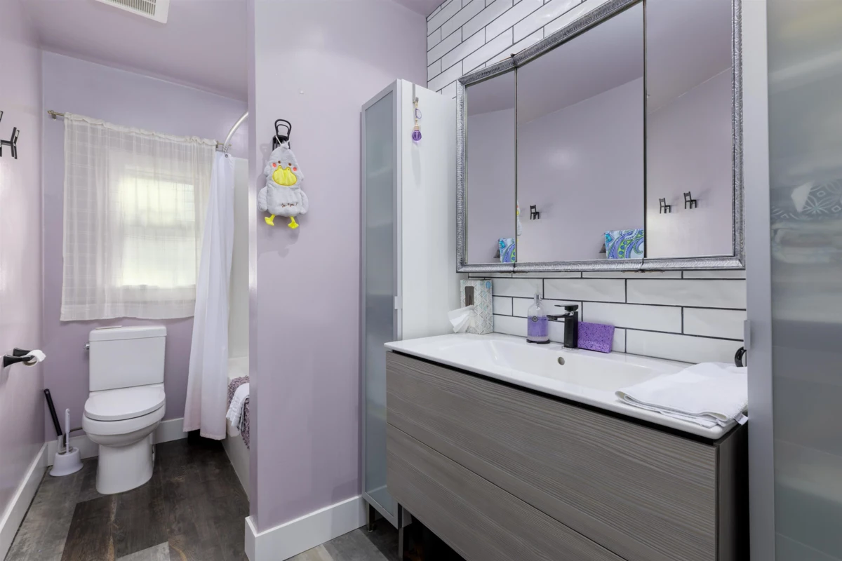 Powder Room Photo of 5935 Prince Albert Street, Vancouver, BC