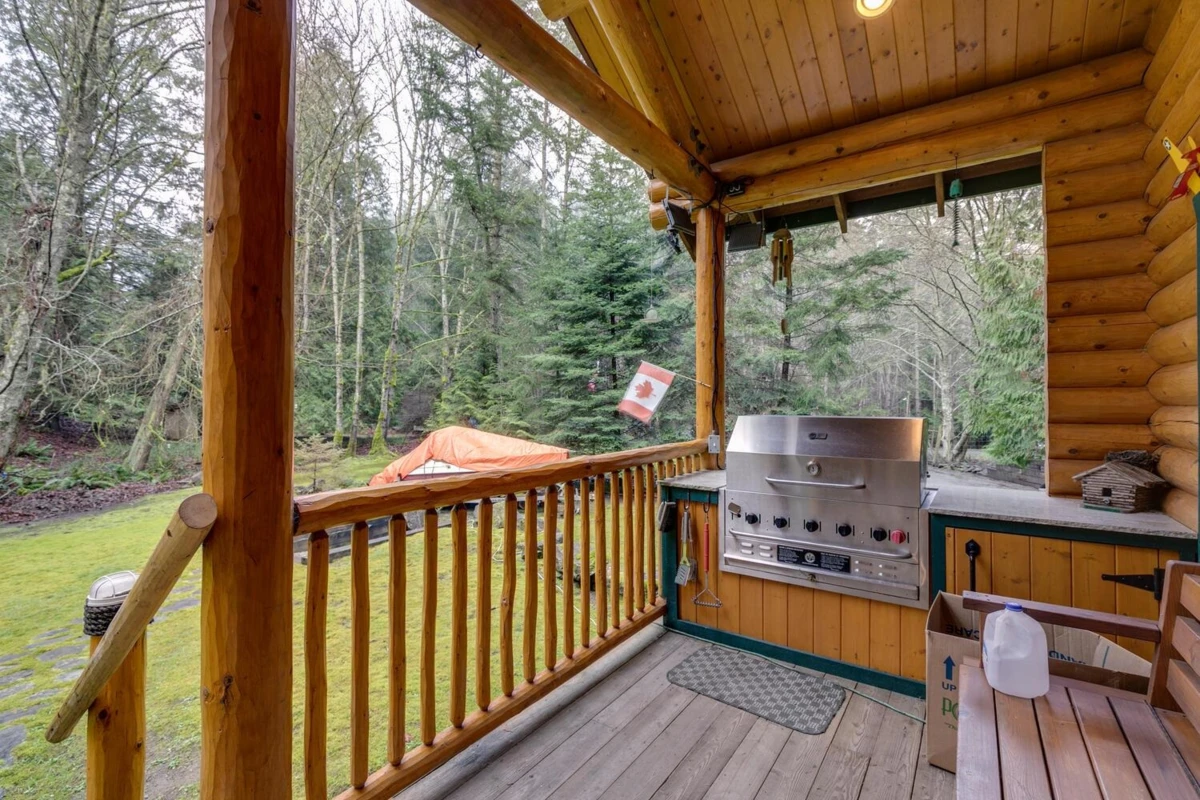 Family Room Photo of 274 Merryman Drive, Mayne Island, BC