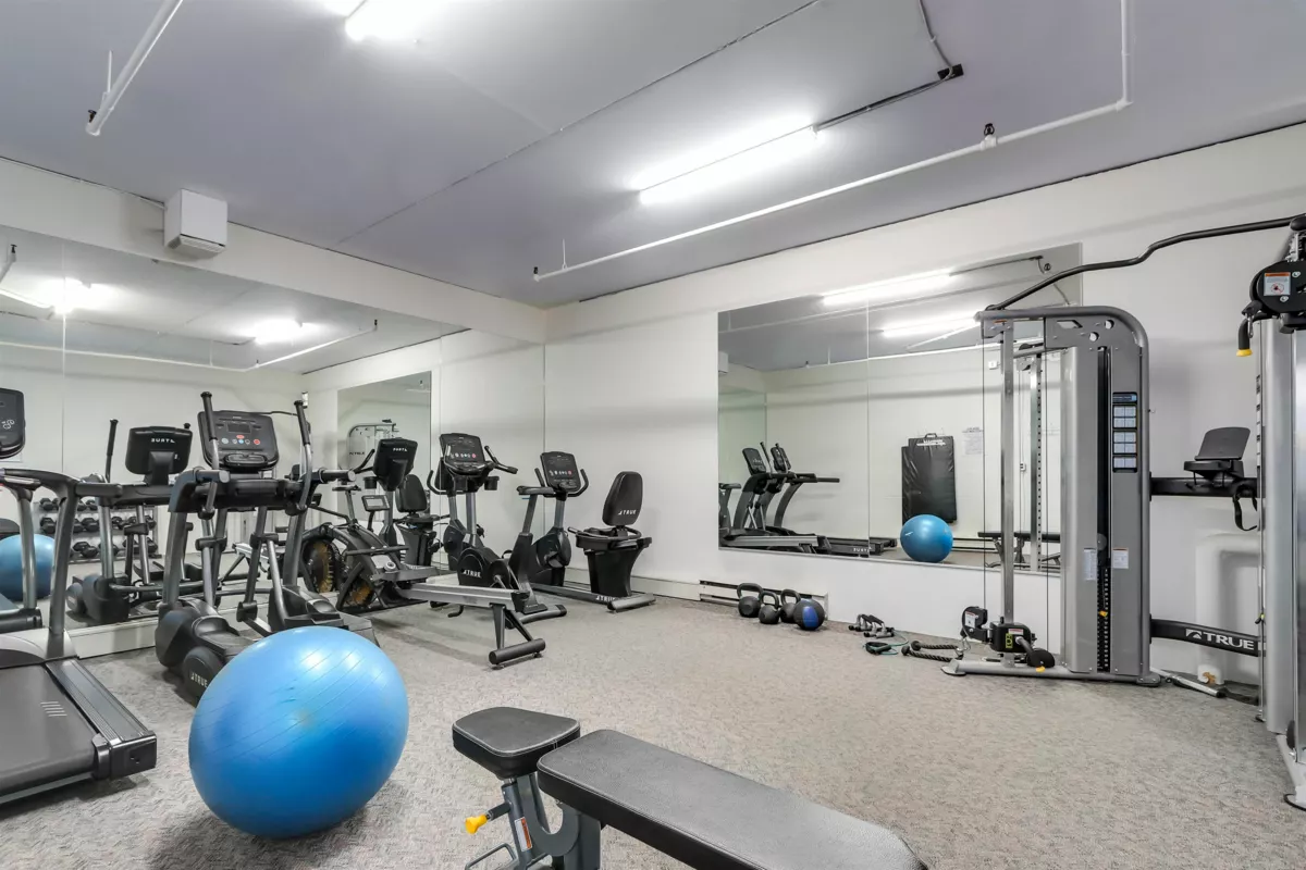 Entry Foyer Photo of 1206 110 W 4th Street, North Vancouver, BC