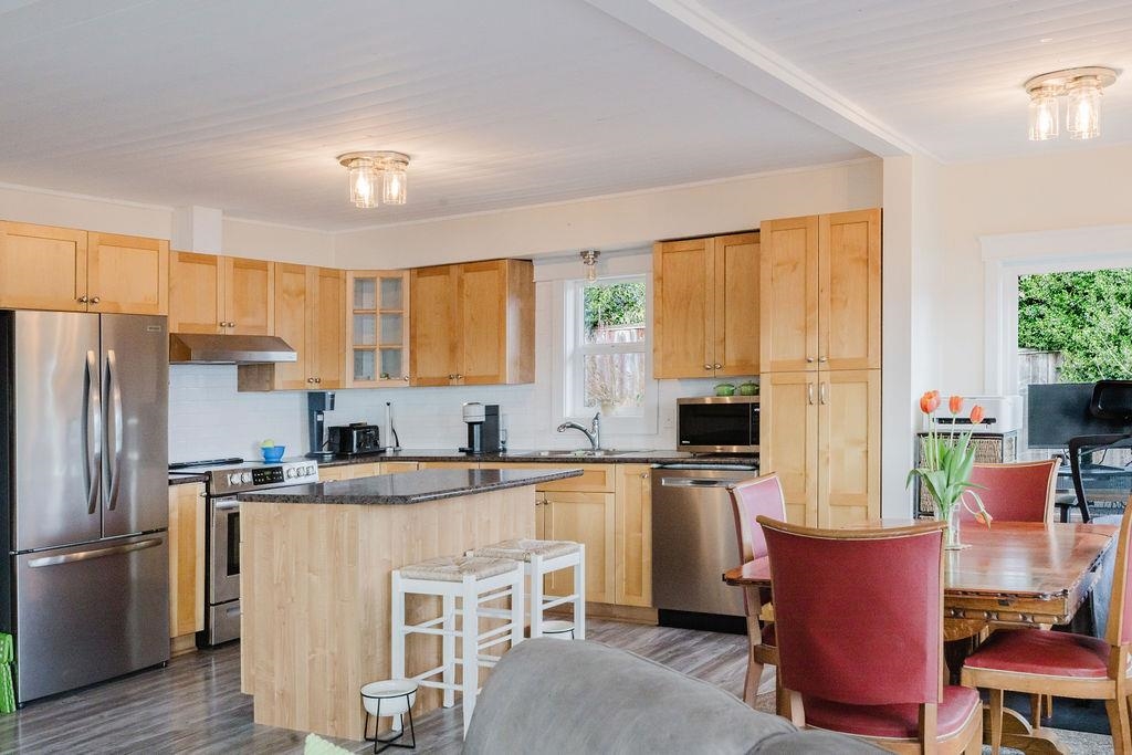 Bedroom 2 Photo of 591 Gibsons Way, Gibsons, BC