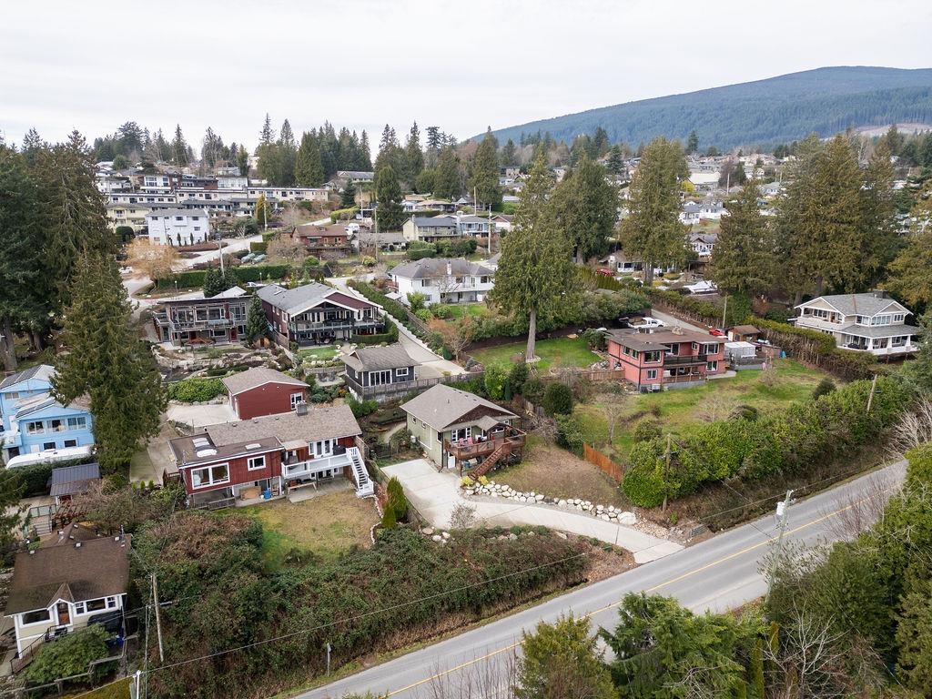 Front Yard Photo of 591 Gibsons Way, Gibsons, BC