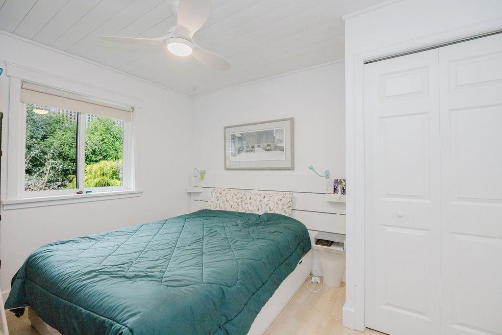 Loft / Bonus Room Photo of 591 Gibsons Way, Gibsons, BC