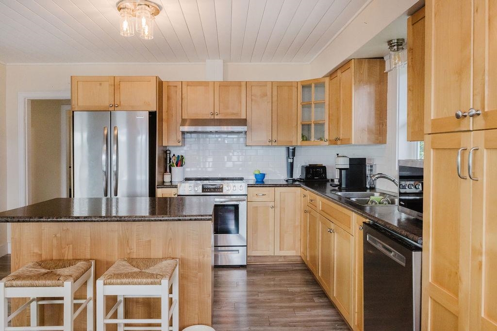 Powder Room Photo of 591 Gibsons Way, Gibsons, BC