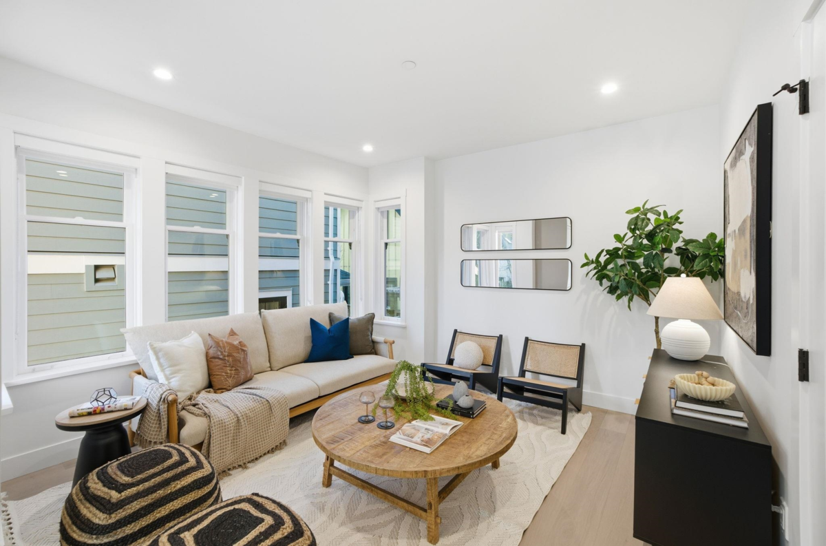 Dining Area Photo of 1967 Napier Street, Vancouver, BC