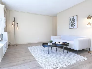 1218 235 Keith Road, West Vancouver, BC