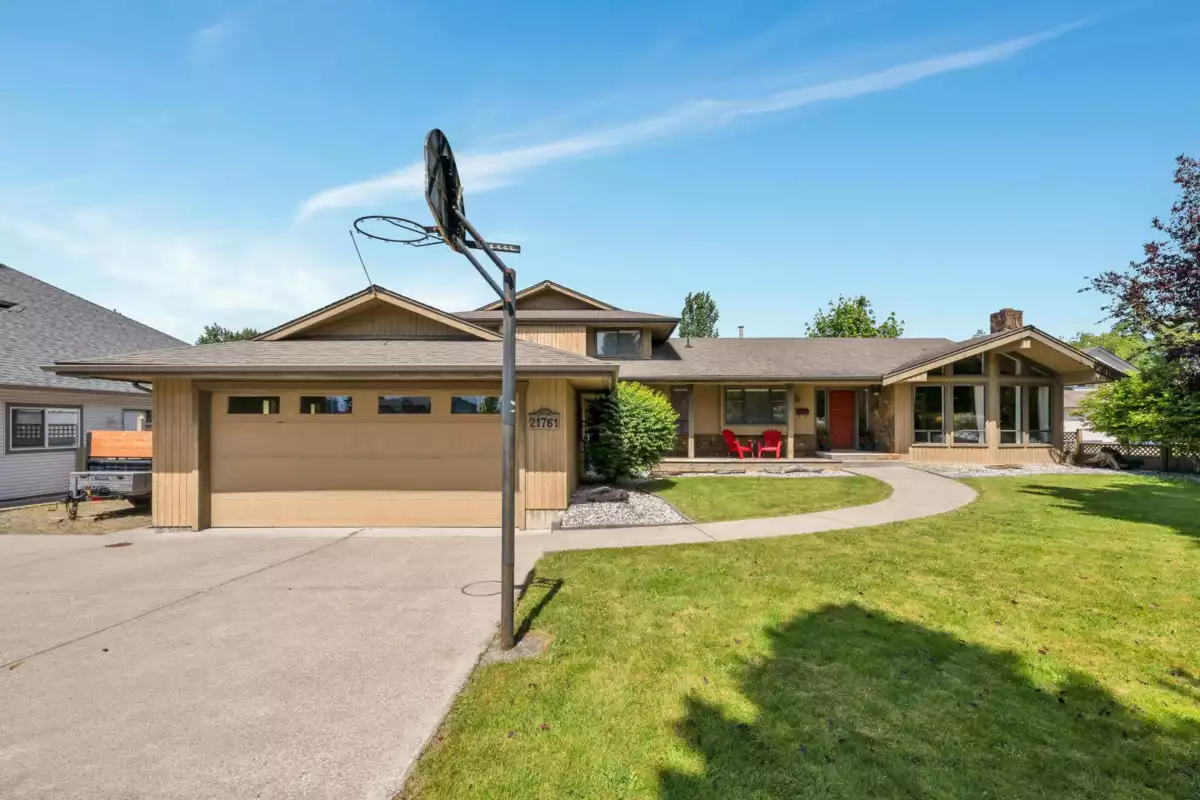 Family Room Photo of 21761 49a Avenue, Langley, BC
