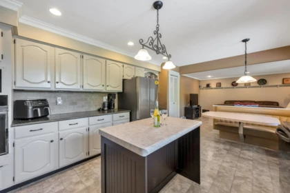 Kitchen Island Photo of 21761 49a Avenue, Langley, BC