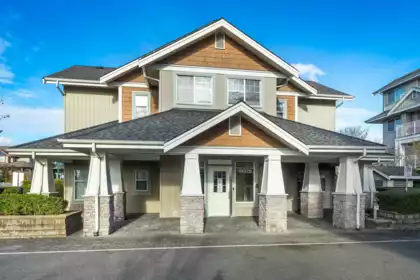 Front Yard Photo of 309 19366 65 Avenue, Surrey, BC