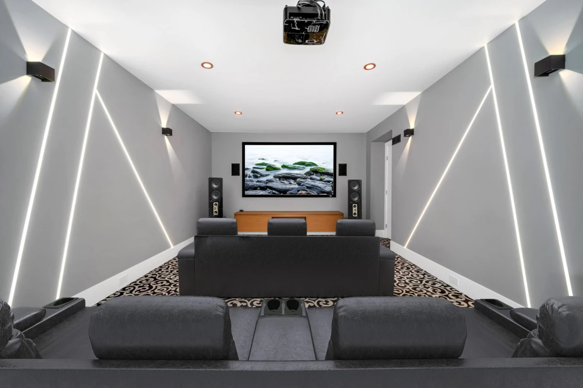 Basement Recreation Room Photo of 4399 Highland Boulevard, North Vancouver, BC