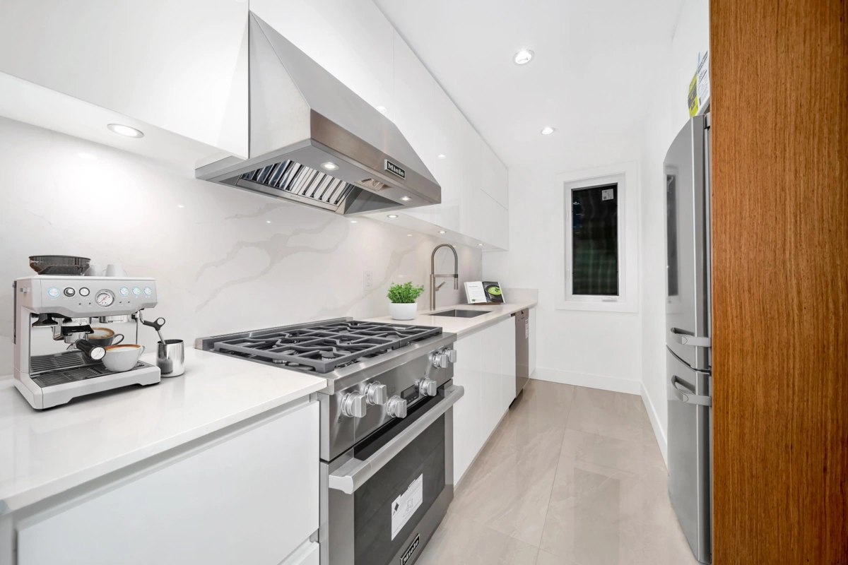 Breakfast Nook Photo of 4399 Highland Boulevard, North Vancouver, BC