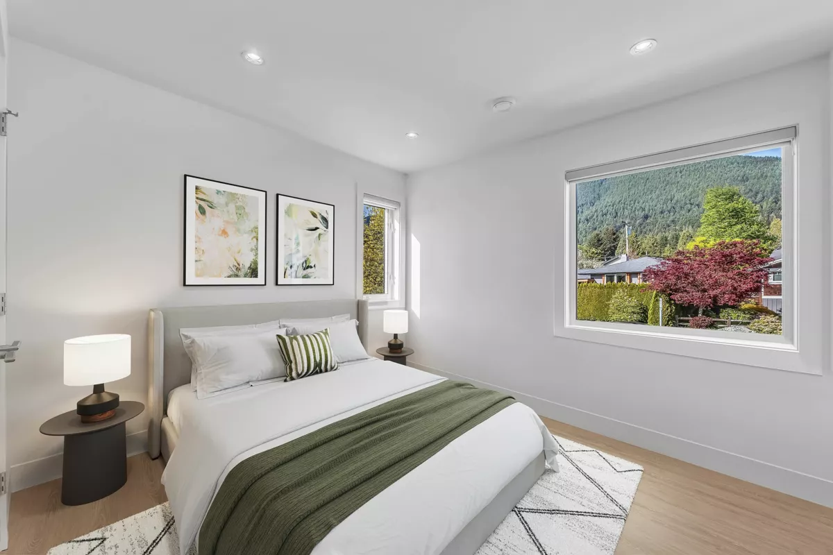 Entry Foyer Photo of 4399 Highland Boulevard, North Vancouver, BC