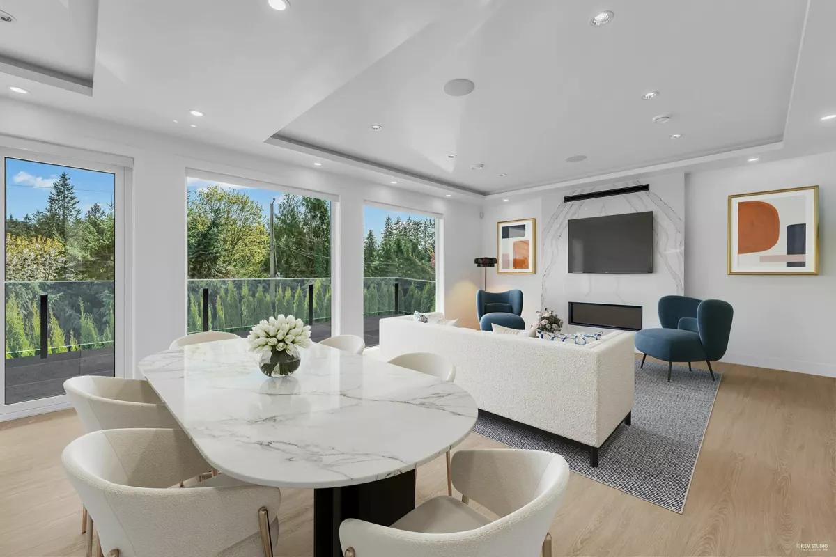 Family Room Photo of 4399 Highland Boulevard, North Vancouver, BC