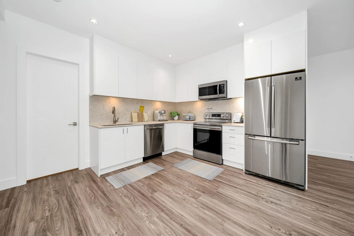 Guest Bathroom Photo of 4399 Highland Boulevard, North Vancouver, BC