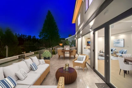 Staircase Photo of 4399 Highland Boulevard, North Vancouver, BC