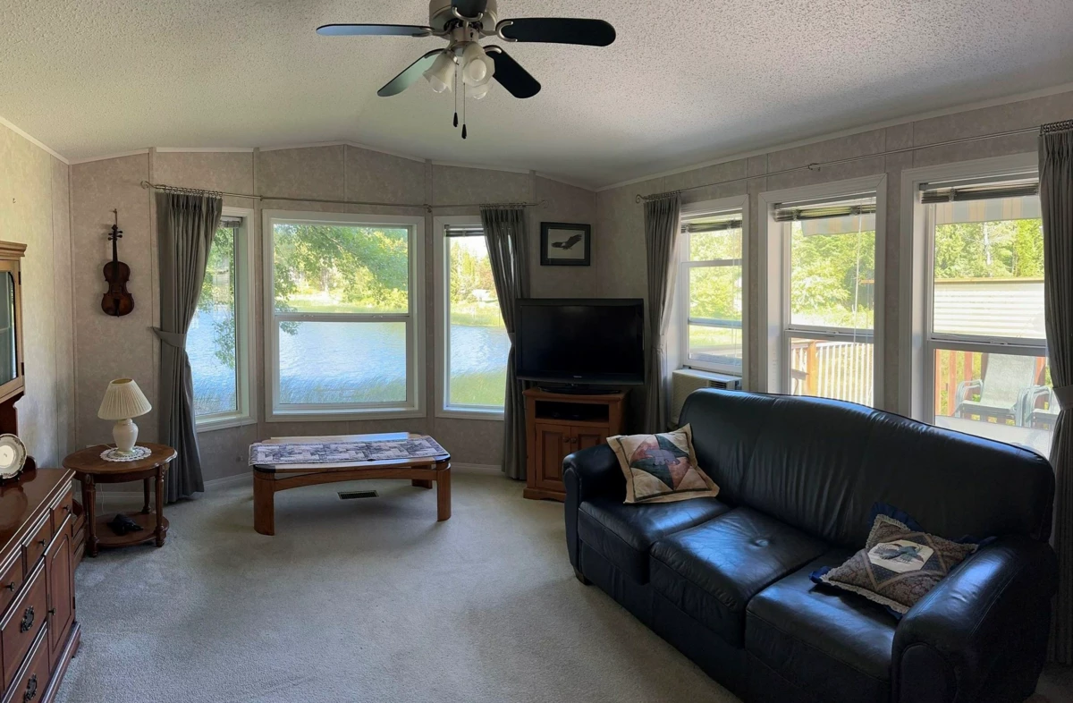 Family Room Photo of 14 12793 Madeira Park Road, Madeira Park, BC