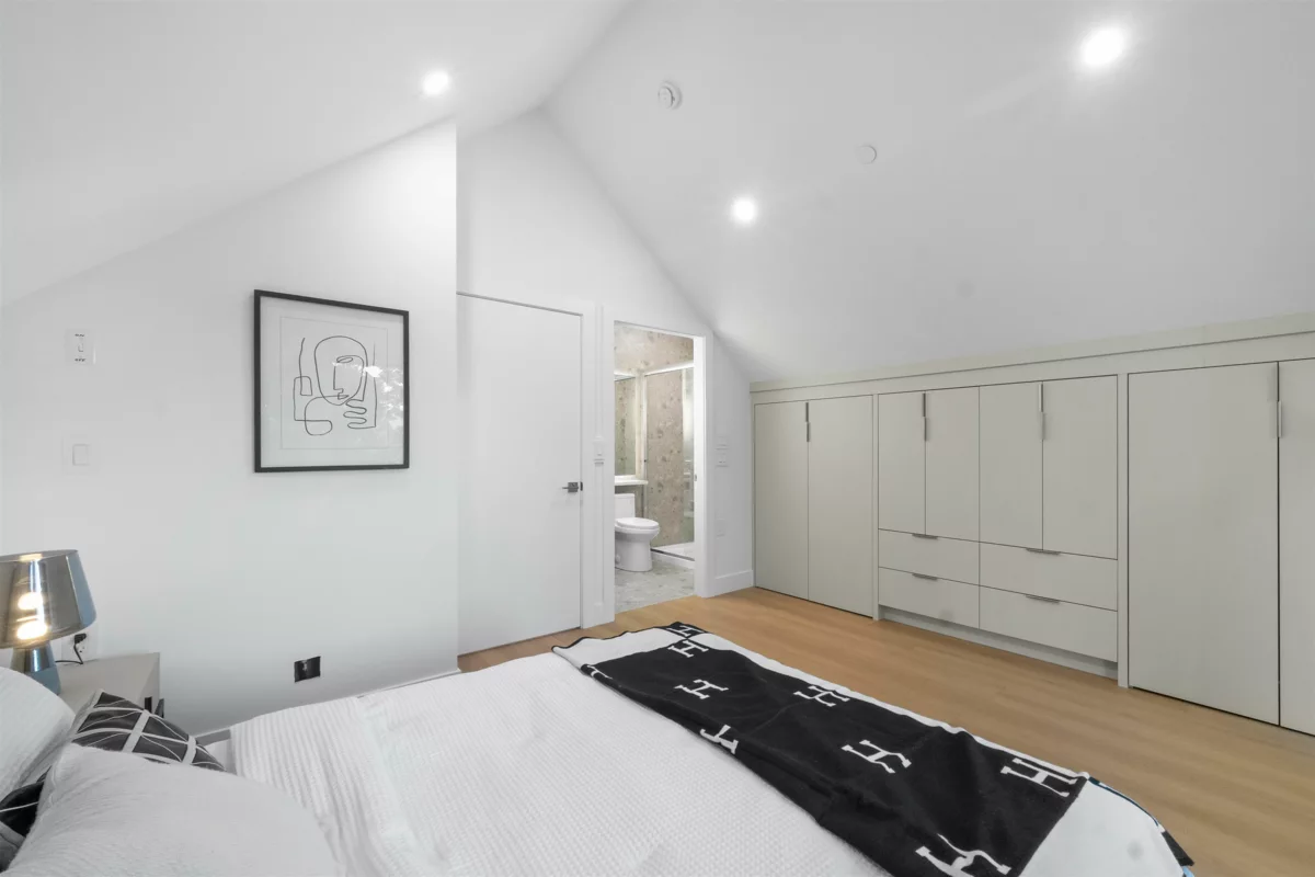 Basement Recreation Room Photo of 1 2386 E 45th Avenue, Vancouver, BC