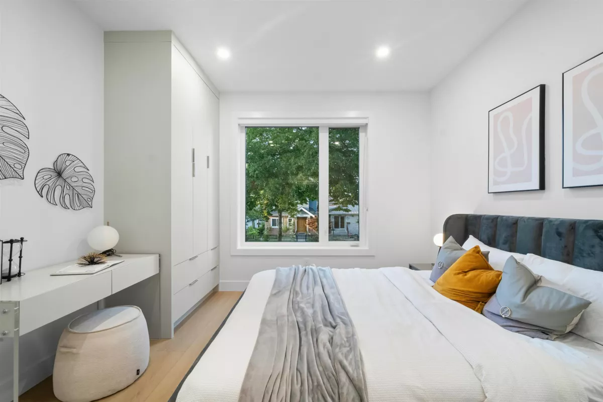 Bedroom 3 Photo of 1 2386 E 45th Avenue, Vancouver, BC