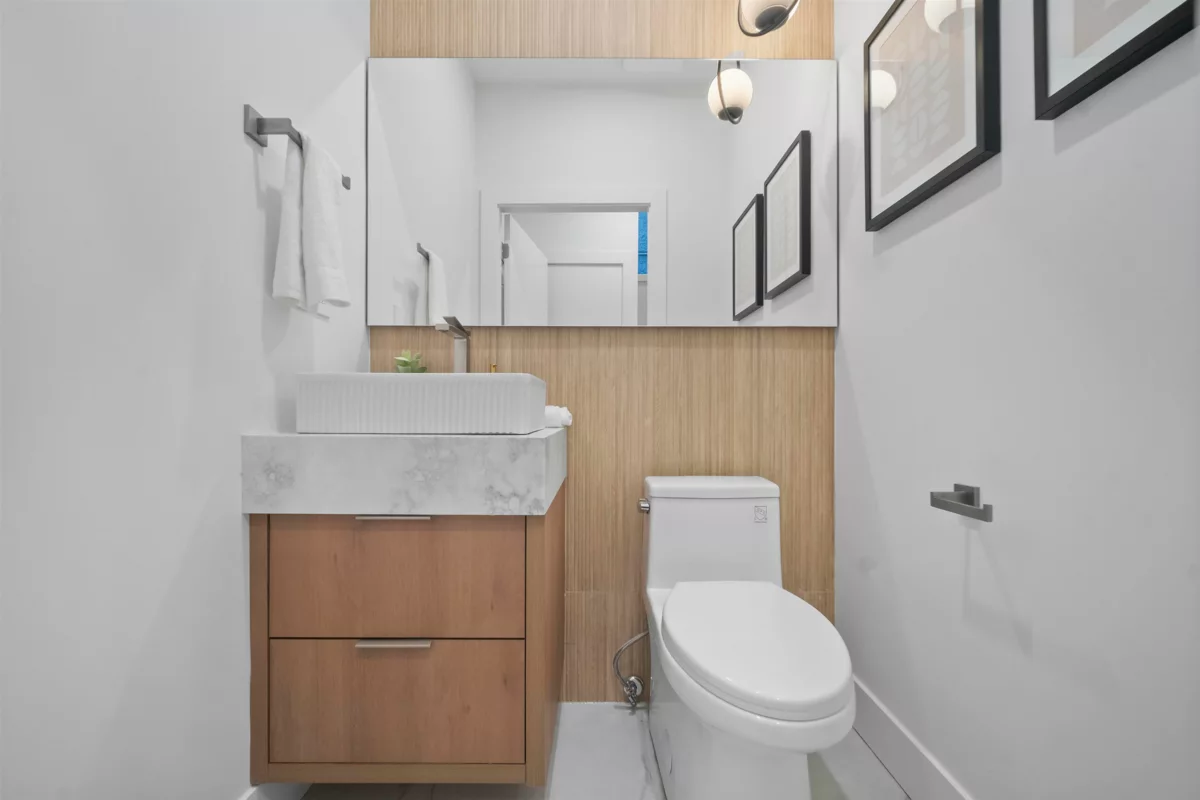 Laundry Room Photo of 1 2386 E 45th Avenue, Vancouver, BC