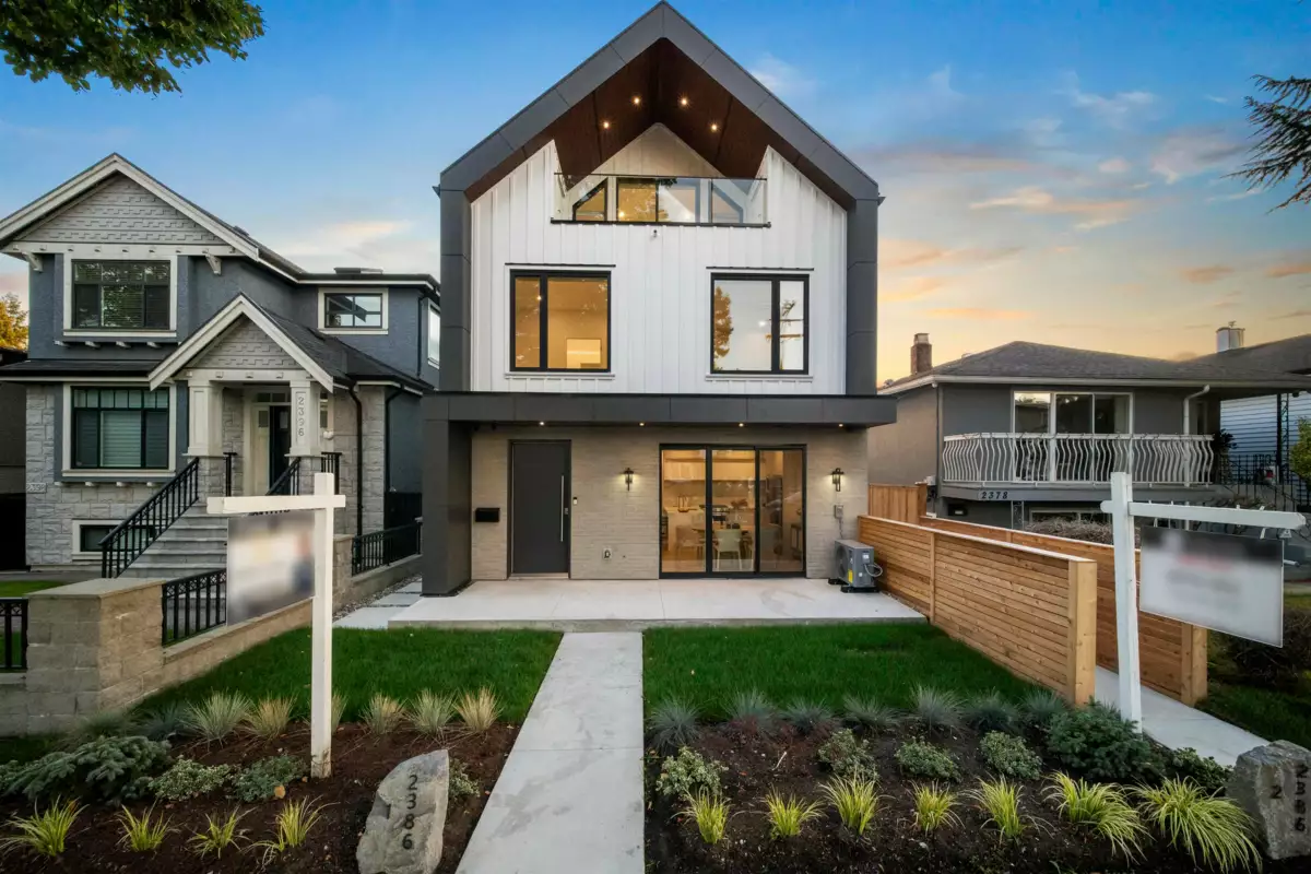 Outdoor Deck Photo of 1 2386 E 45th Avenue, Vancouver, BC