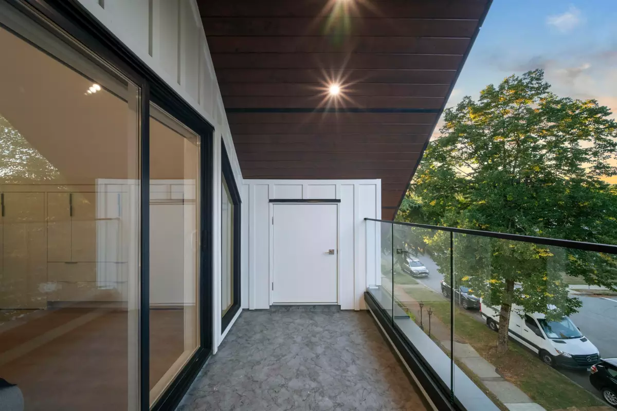 Outdoor Patio Photo of 1 2386 E 45th Avenue, Vancouver, BC