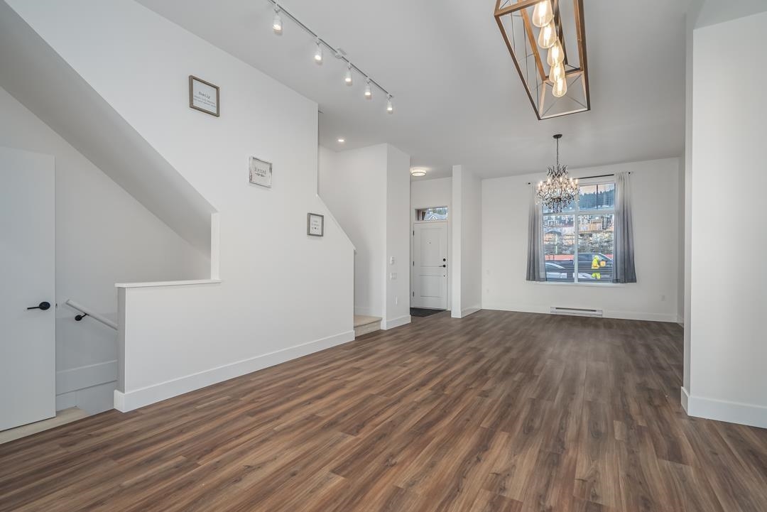 Kitchen Photo of 139 3529 Baycrest Avenue, Coquitlam, BC