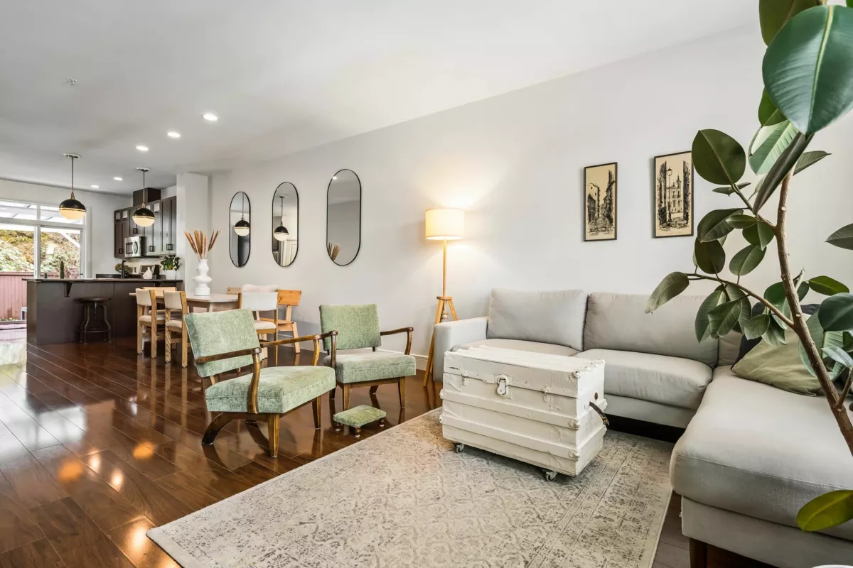 Laundry Room Photo of 30 45390 Vedder Mountain Road, Cultus Lake, BC