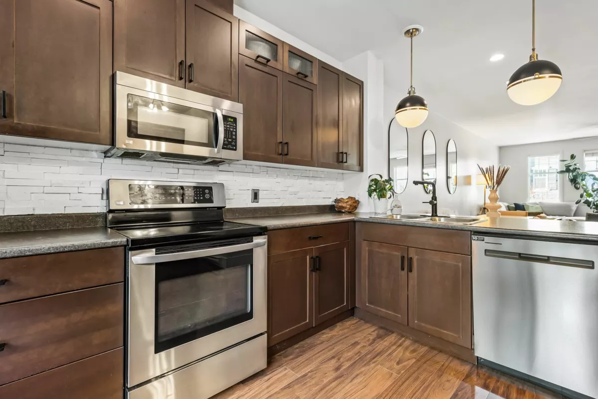Walk-In Closet Photo of 30 45390 Vedder Mountain Road, Cultus Lake, BC