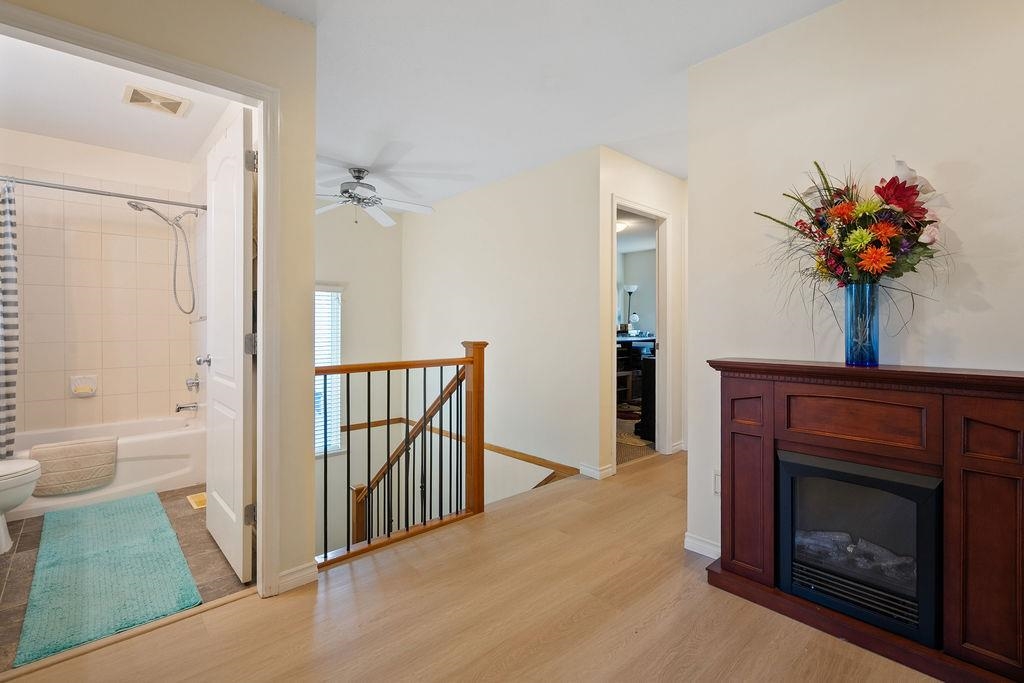 Entry Foyer Photo of 6629 187a Street, Surrey, BC