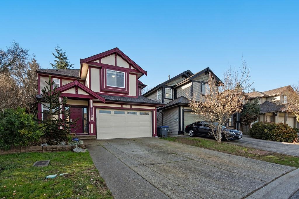 Fitness Center Photo Near 6629 187a Street, Surrey, BC