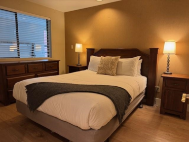 905WK31 4293 Mountain Square, Whistler, BC, Whistler — Apartment/Condo for sale