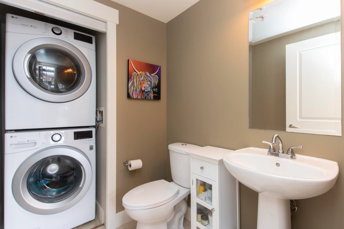 Basement Recreation Room Photo of 201 1174 Wingtip Place, Squamish, BC