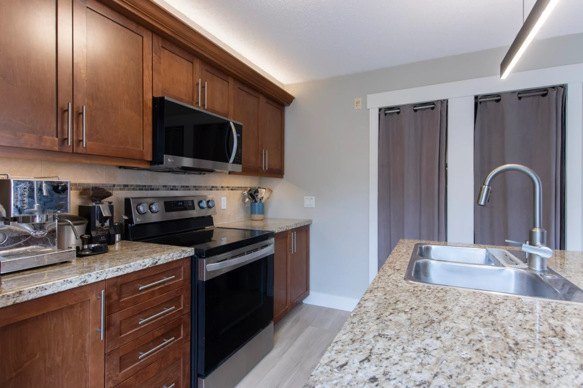 Breakfast Nook Photo of 201 1174 Wingtip Place, Squamish, BC