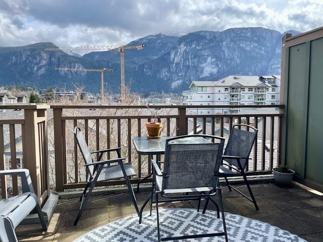 Primary Bedroom Photo of 201 1174 Wingtip Place, Squamish, BC