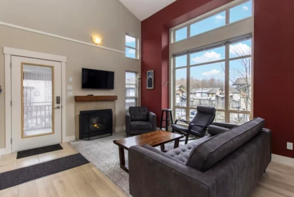 201 1174 Wingtip Place, Squamish, BC, Dentville — 3 bed townhouse for sale