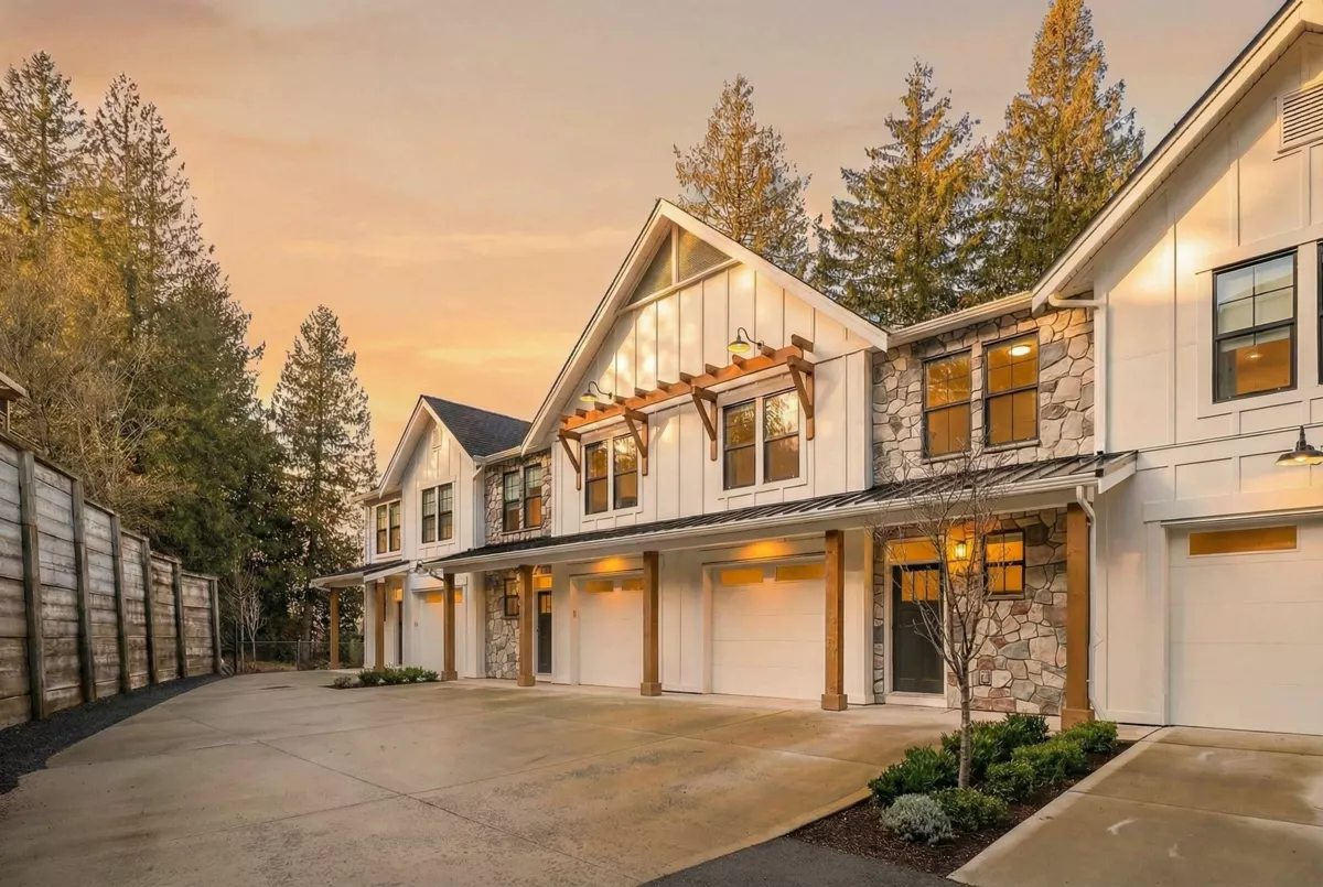 Hallway Photo of 25 47203 Vista Place, Chilliwack, BC