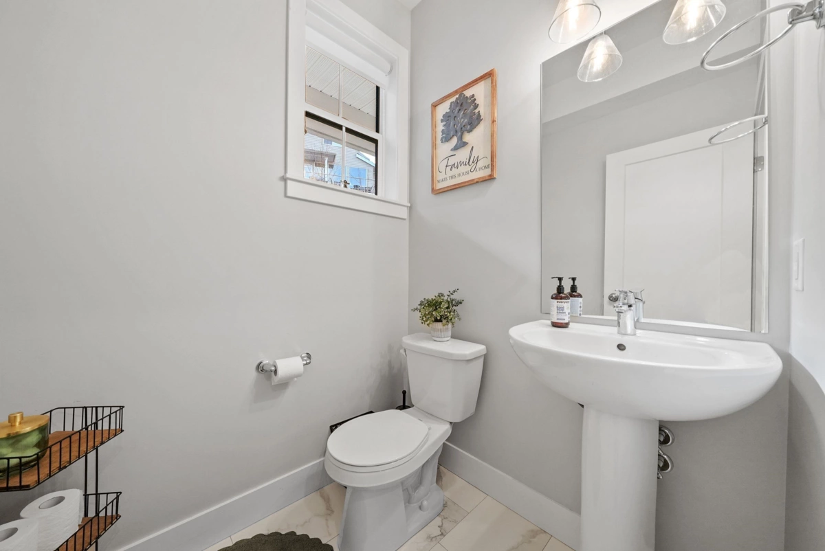 Kitchen Island Photo of 25 47203 Vista Place, Chilliwack, BC