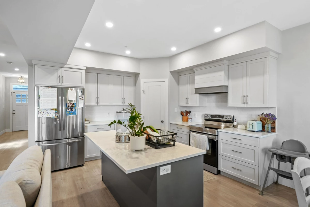 Living Room Photo of 25 47203 Vista Place, Chilliwack, BC