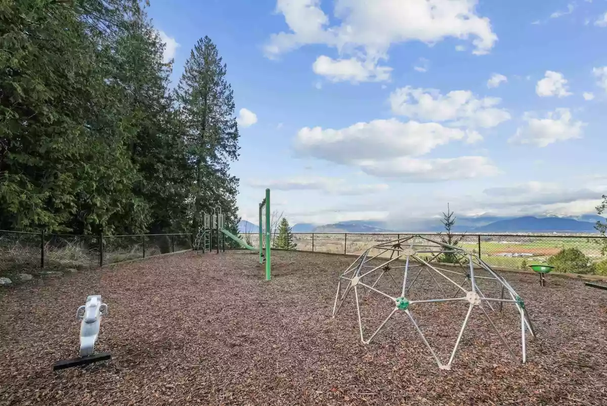 Staircase Photo of 25 47203 Vista Place, Chilliwack, BC