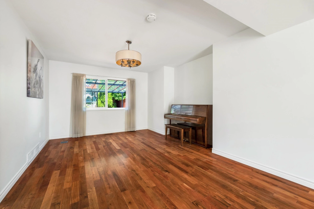 Powder Room Photo of 2507 Ashurst Avenue, Coquitlam, BC