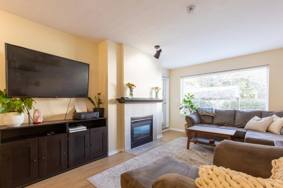 Bedroom 3 Photo of 208 33599 2 Avenue, Mission, BC