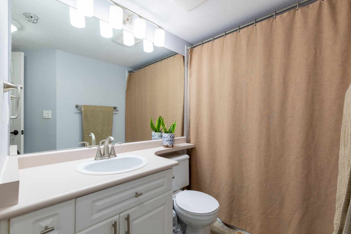 Hot Tub / Spa Photo of 208 33599 2 Avenue, Mission, BC