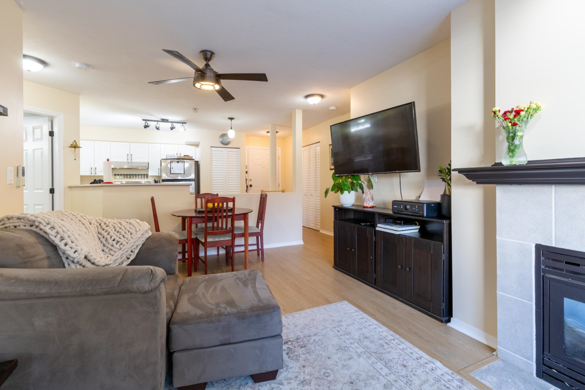 Office / Den Photo of 208 33599 2 Avenue, Mission, BC